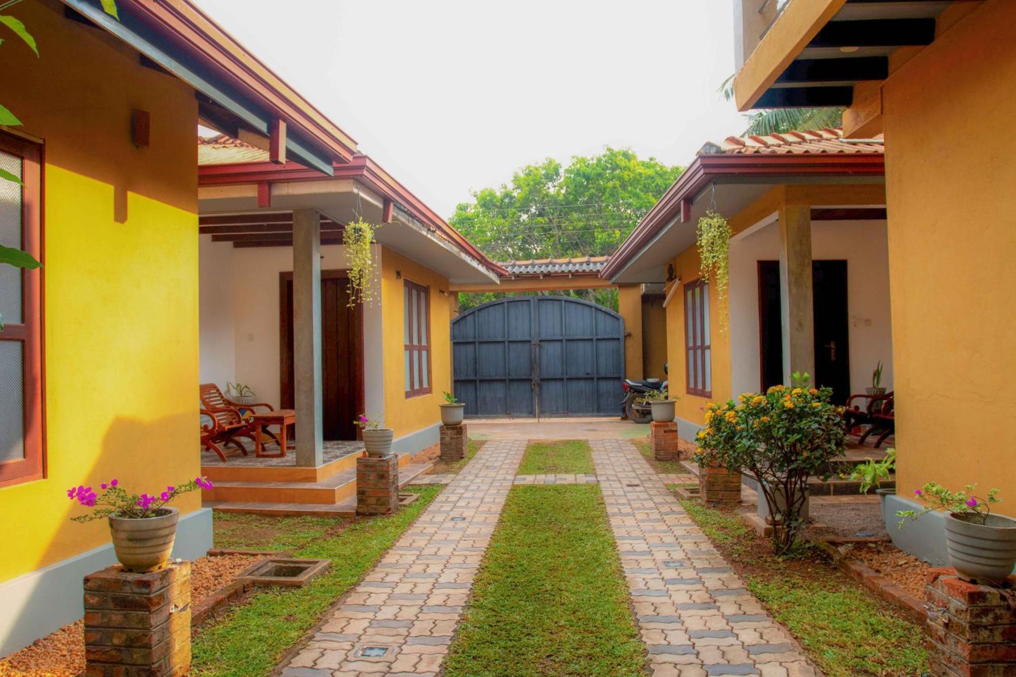 Mandavilla Airport Transit Hotel Katunayaka Exterior foto